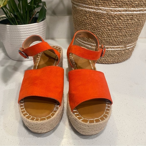 *SOLD* Universal Thread Women’s Platform Sandals Burnt Orange Women’s 7 - Picture 2 of 7